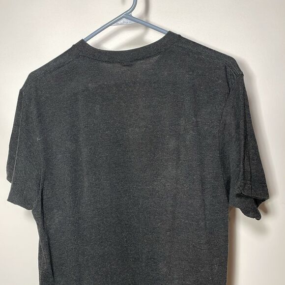 Woman’s graphic tee - Picture 6 of 7